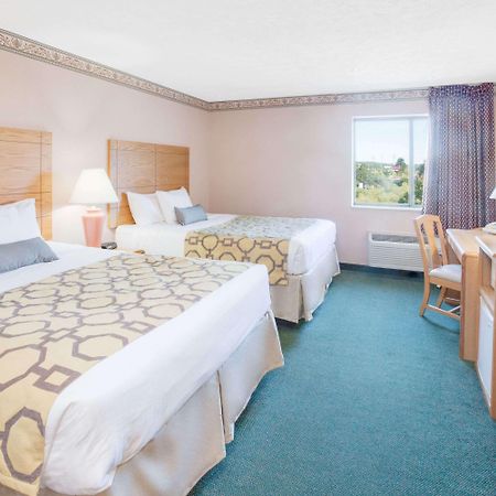 Baymont By Wyndham Traverse City Buitenkant foto