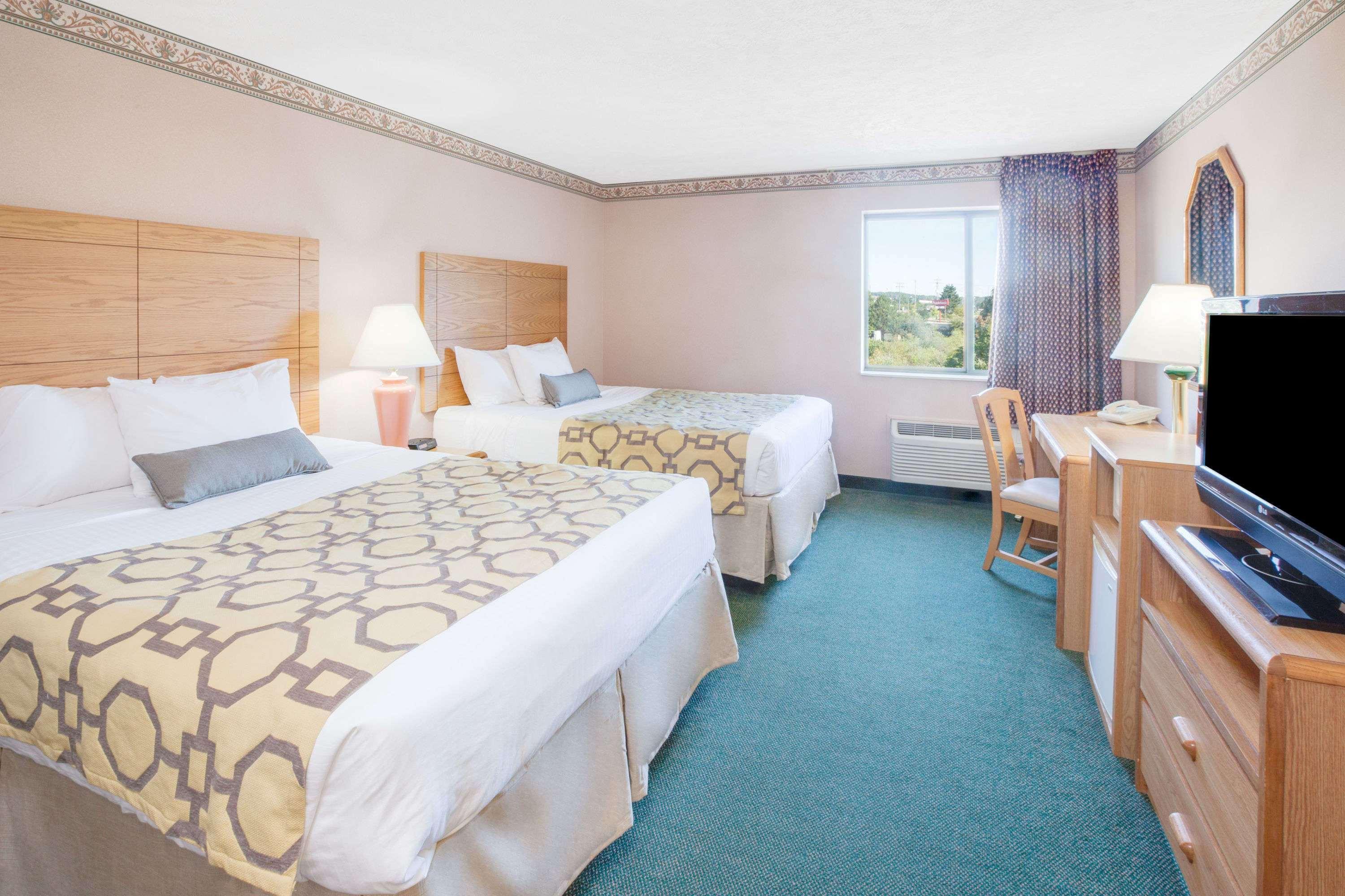 Baymont By Wyndham Traverse City Buitenkant foto