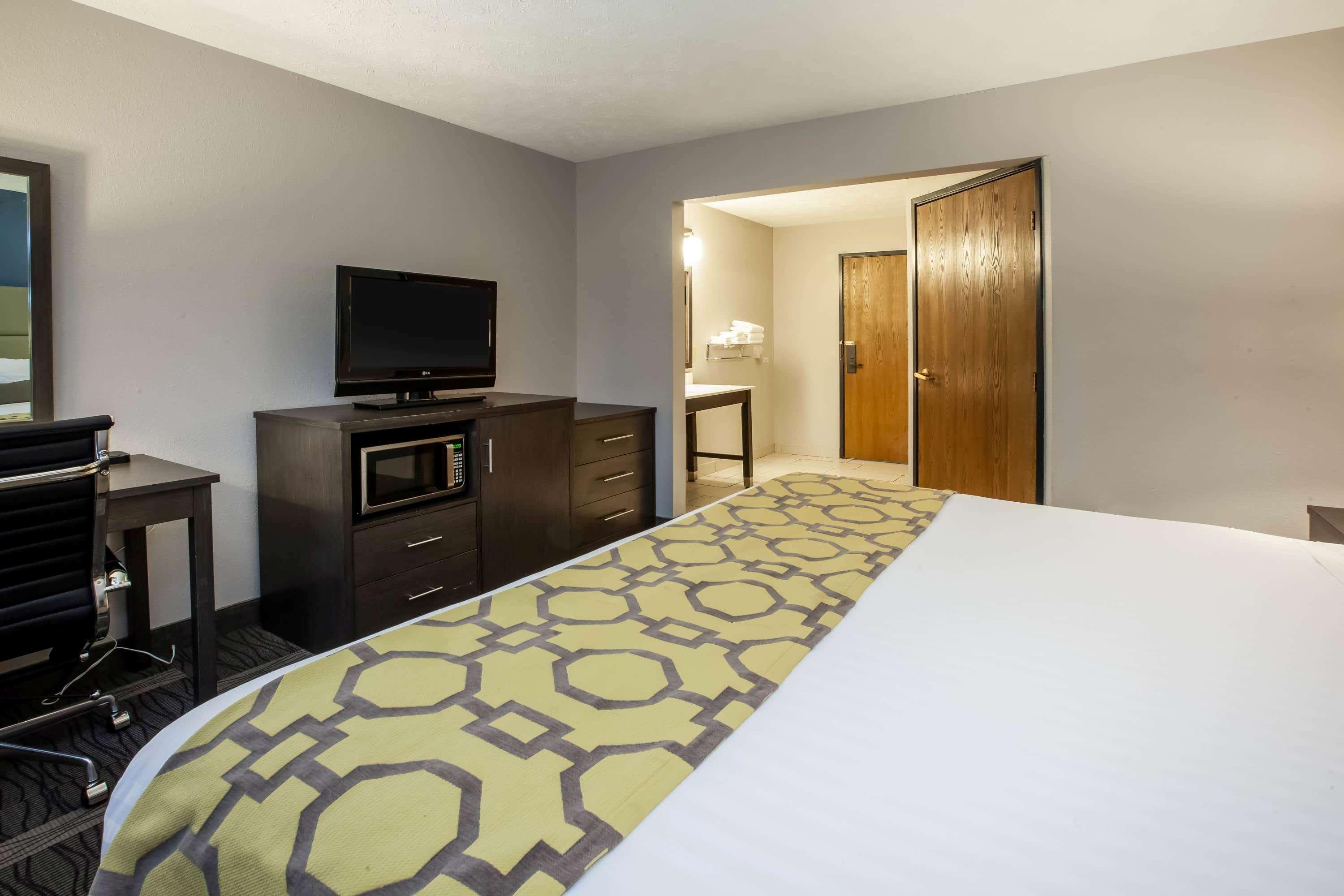 Baymont By Wyndham Traverse City Buitenkant foto