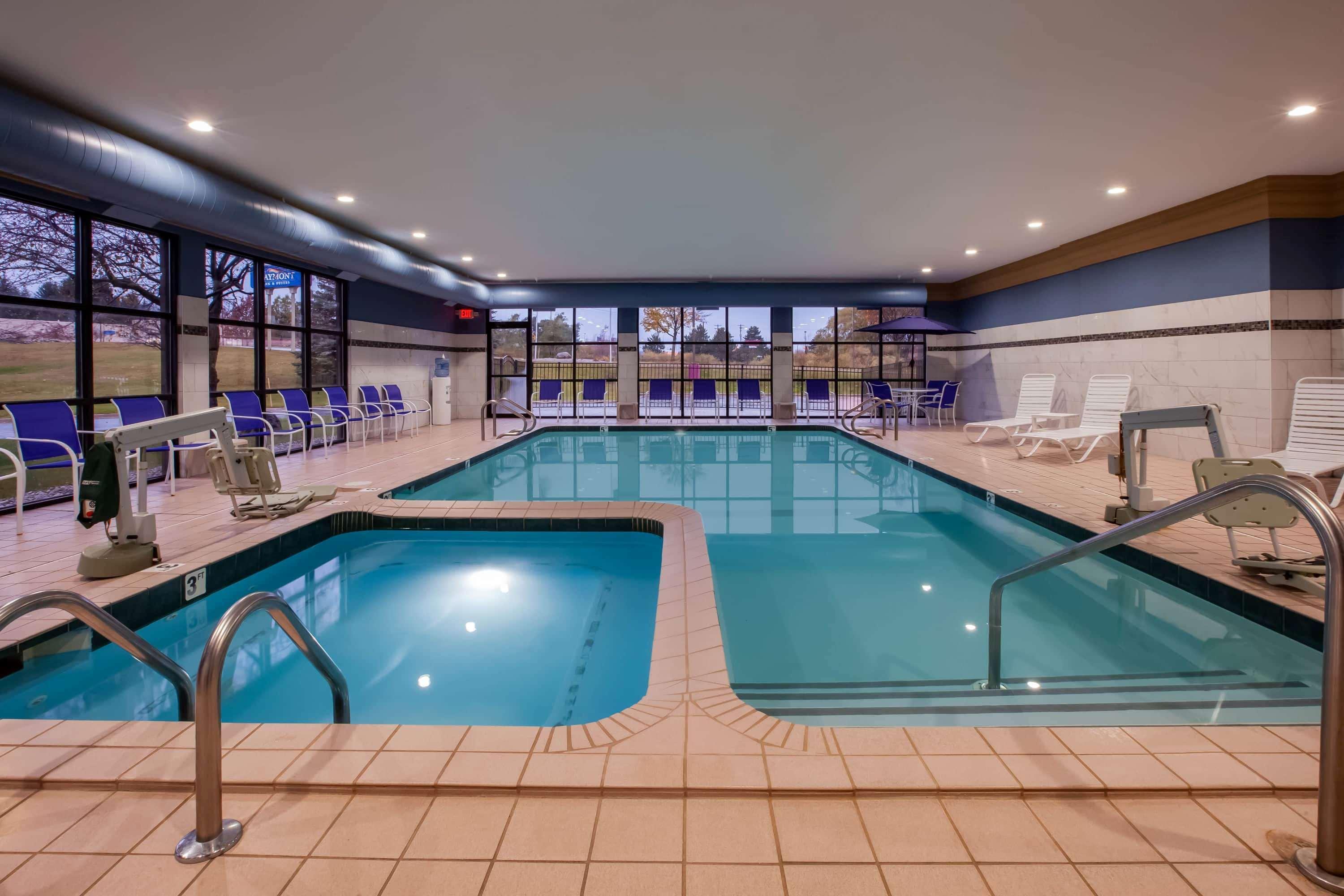 Baymont By Wyndham Traverse City Buitenkant foto